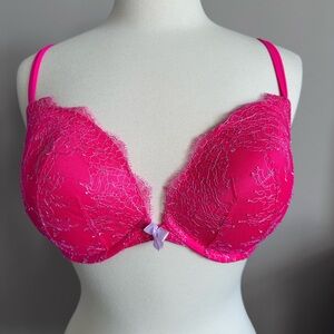 Victoria's Secret Very Sexy Push Up Lined Bra with Lace 34DDD